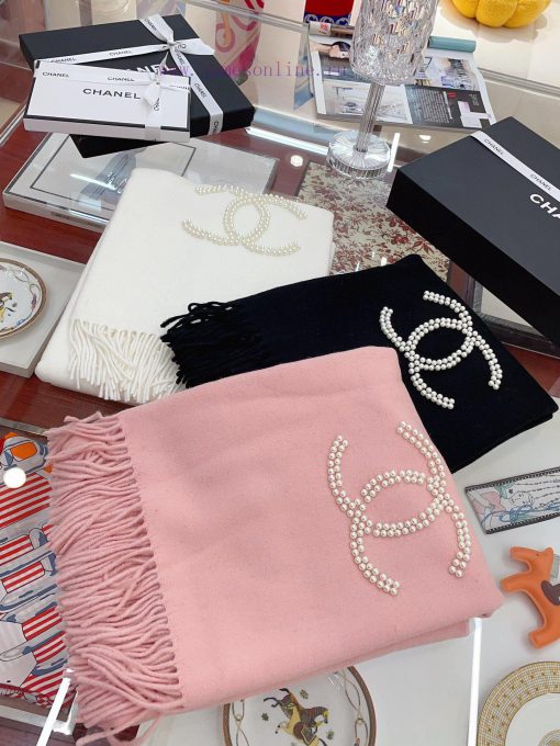 CHANEL is a high-end, comfortable, and fashionable scarf that touches your heart. The scarf e6qg7gbe - Image 12