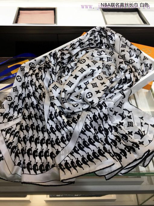 The NBA co branded silk scarf with the soft touch of a new elegant and noble baby is designe9n8de6m4 - Image 14