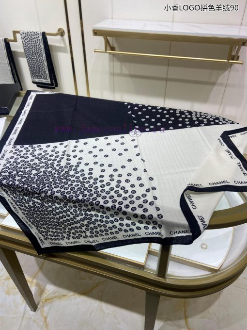 The new Chanel LOGO color blocked cashmere 90 double-sided same color printed cashmere squars1c25fe8 - Image 10