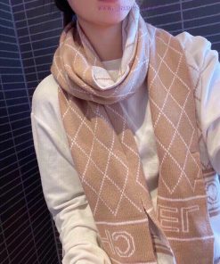 ▪ Chanel Chanel is a rare knitted piece with gentle color matching. Super obsessed with ls82wdt4k