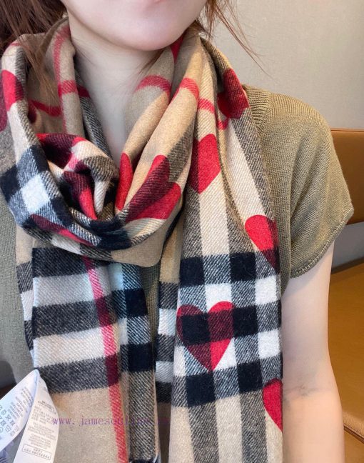 Bur Classic Cashmere Peach Heart is a versatile item that can be used all year round, and isfwtg81sd - Image 2