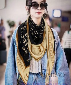 The new cashmere scarf is extremely beautiful. The iconic road sign 140 cashmere square scard4xzif34