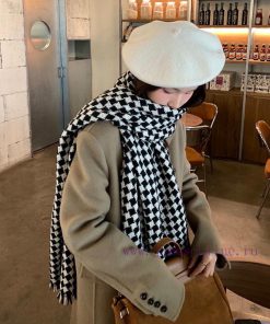 Celine Autumn/Winter 2023 Scarf Shawl, Wool 🦙 Fabric, houndstooth elements, retro and trendy1vuduxk7