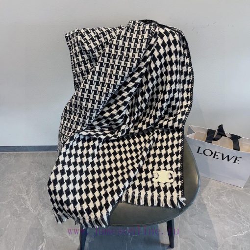 Celine Autumn/Winter 2023 Scarf Shawl, Wool 🦙 Fabric, houndstooth elements, retro and trendy1vuduxk7 - Image 17