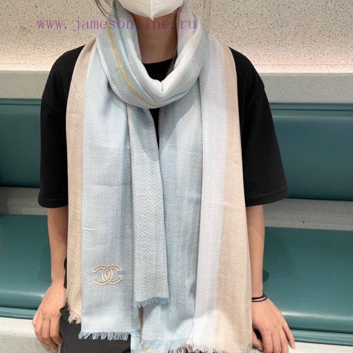 Chanel's glowing scarf~It goes without saying that this one is too familiar. The classic douk40qdh9g