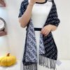 COACH Classic Coach Scarf is also so beautiful, not only in terms of appearance but also in z0vqifro
