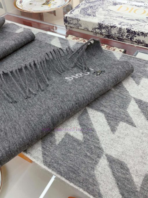 DIOR angrily praises and strongly recommends D Thousand Bird plaid solid color color matchink0qwd4my - Image 17
