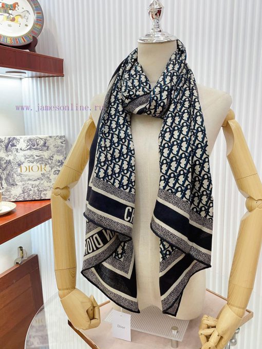 DIOR's latest flagship rolled edge scarf is a perfect match for both vacation and daily wear5j67a65u - Image 19