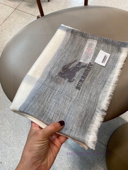Burberry's latest color scheme for 2023Truly high-end, low-key and luxurious, with exquisitei38bu6od - Image 3