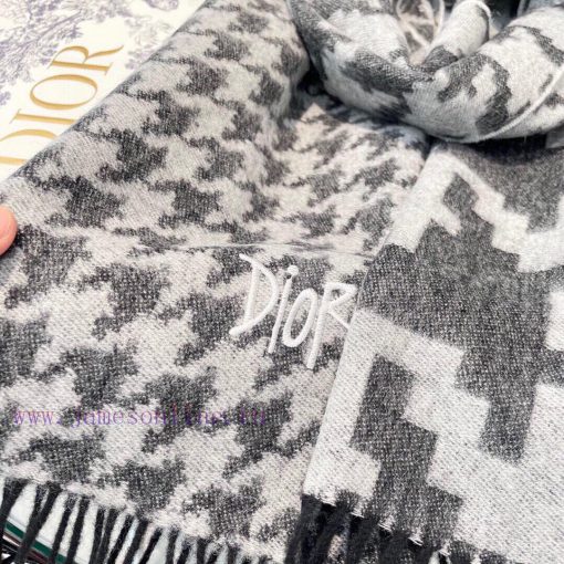 The new cashmere original is extremely beautiful, and the Dior gradient cashmere long scarf 0vd49rg3 - Image 19