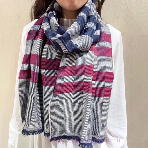 Be sure to start fast with BALLY's new cashmere scarf, which is a rare high-end item. It is j6is8nls - Image 2