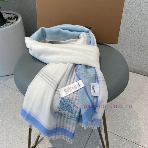 Burberry Scarf that Shines and Shines~It goes without saying that this new style is too famiy7c5t2on - Image 16