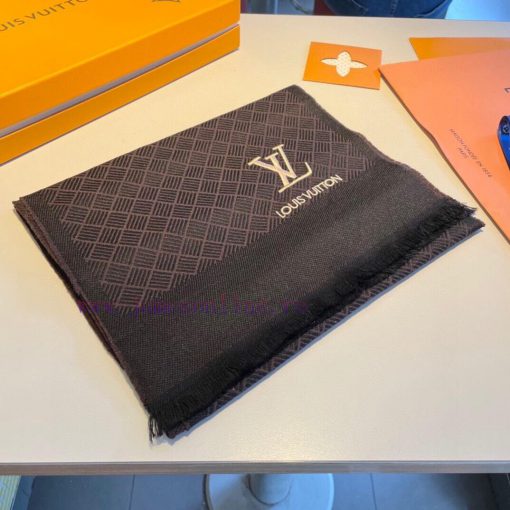 The LV scarf is a great benefit for both men and women, with a super gentle and stylish doub54em4h7d - Image 3
