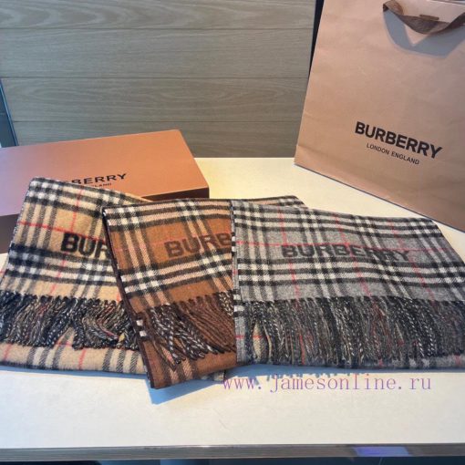 A warm and comfortable scarf made of soft cashmere fabric, decorated with Burberry plaid on 6e5hgflr - Image 3