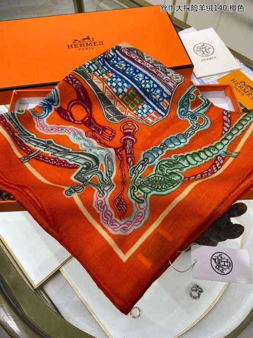 The new cashmere model is said to look good and is recommended for the Silk Scarf Adventure.gm4kuvm9 - Image 5