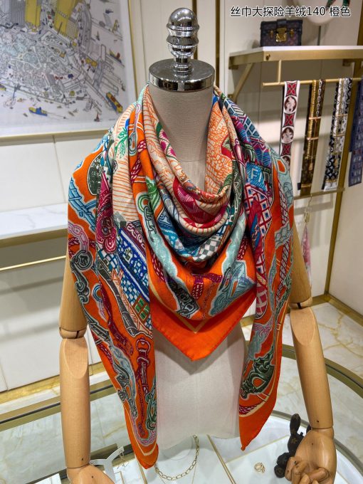 The new cashmere model is said to look good and is recommended for the Silk Scarf Adventure.gm4kuvm9 - Image 7
