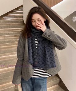 The top tier cashmere knitted long scarf for sale in autumn and winter is a top-notch donkey5xbw7442