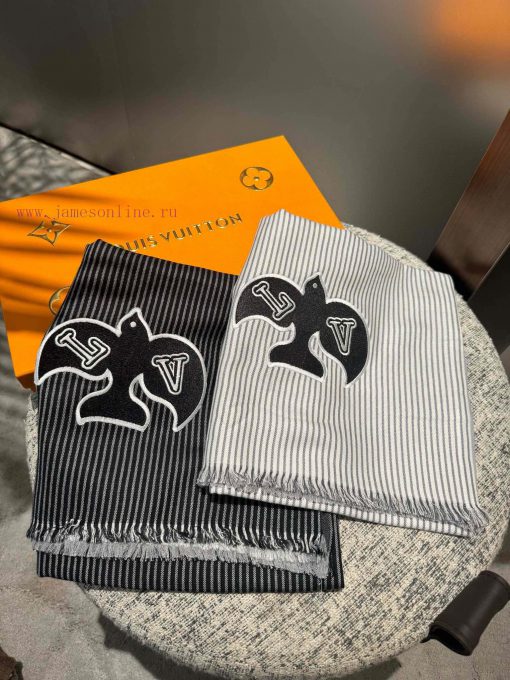 LV Swallow Donkey Family Scarf Classic Mascot Redesigned Versatile Style, Stir Fried Chickengivd2i55 - Image 11