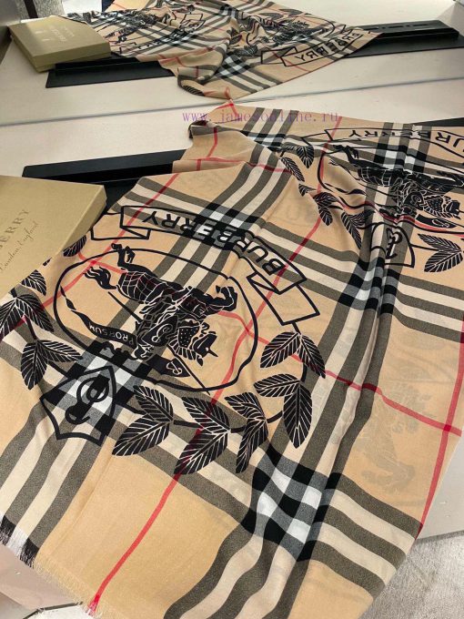 Burberry's formal wear series is exclusively for flagship stores, featuring VIP top-level im8l8h9m2y - Image 13