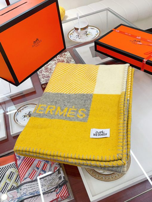 The H Riviera blanket series cashmere blanket is a product released by foreign trade companijfno0xn6 - Image 13