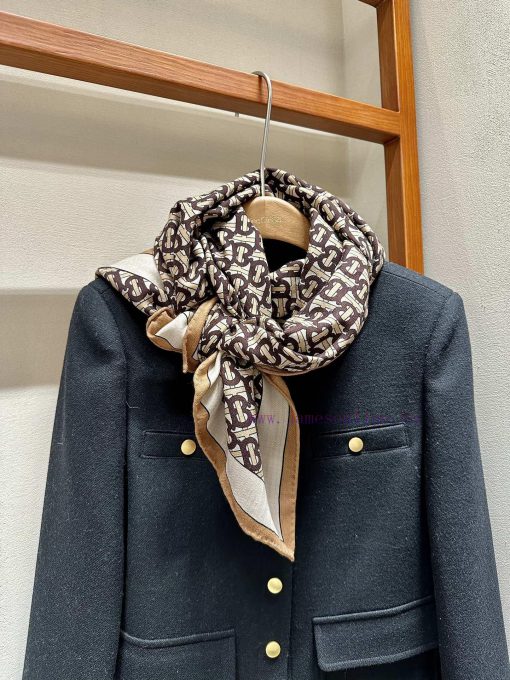 Earth Hazelnut Color SeriesScarce Burberry haute coutureClassic letters in the same color on3lvzyxin - Image 6