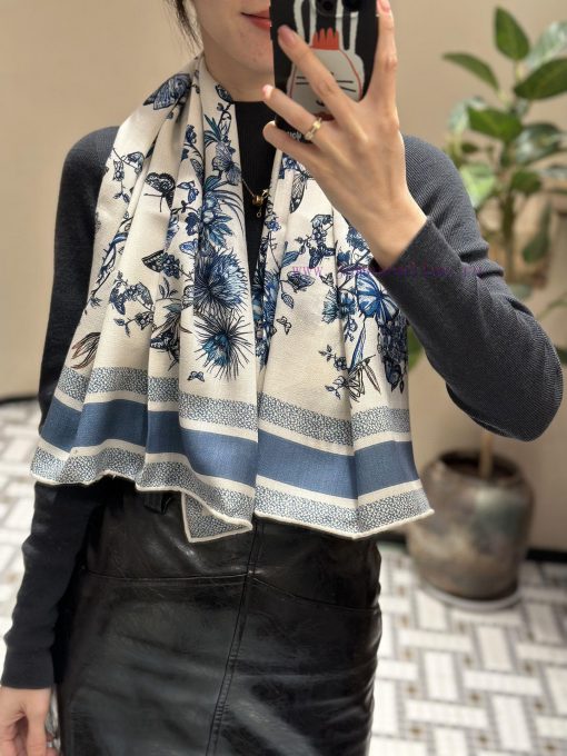 2024 Early Spring High End Edition110 * 110 Velvet Square TowelDIOR printed handkerchiefColoa4g8am9e - Image 3