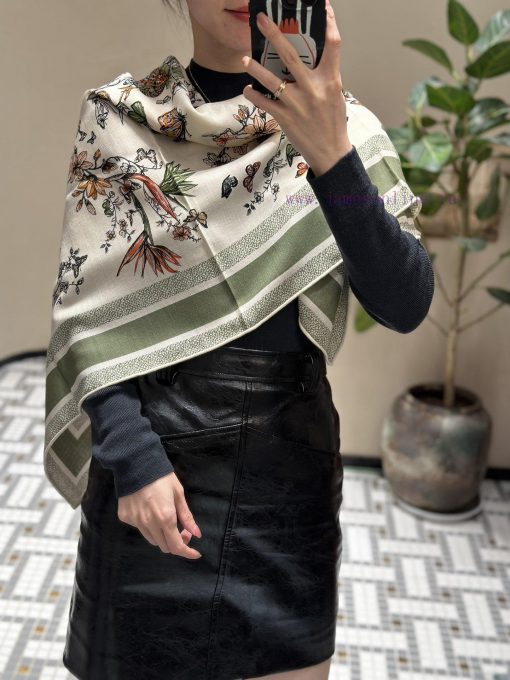 2024 Early Spring High End Edition110 * 110 Velvet Square TowelDIOR printed handkerchiefColowaafqlw2 - Image 5