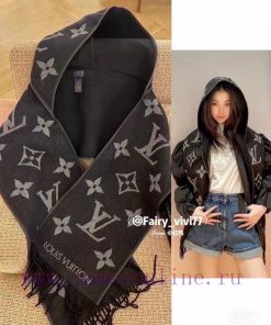 The Fall For You hooded scarf is made of a rich plush blend, featuring Monogram jacquard weaizssjikp