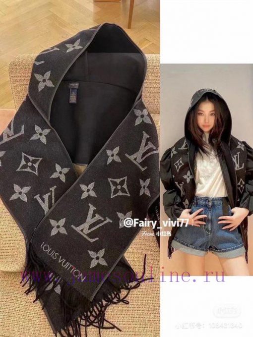 The Fall For You hooded scarf is made of a rich plush blend, featuring Monogram jacquard weaizssjikp