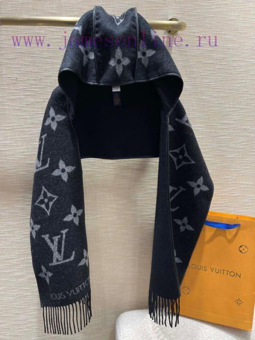 The Fall For You hooded scarf is made of a rich plush blend, featuring Monogram jacquard weaizssjikp - Image 6
