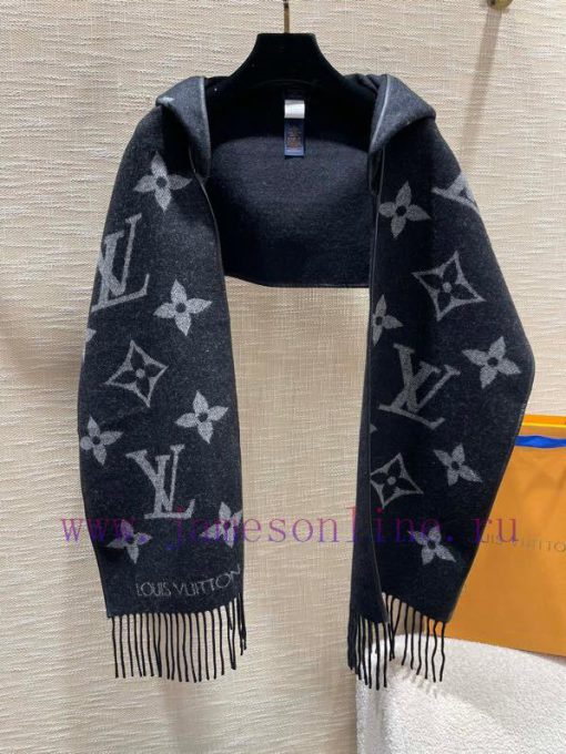 The Fall For You hooded scarf is made of a rich plush blend, featuring Monogram jacquard weaizssjikp - Image 12