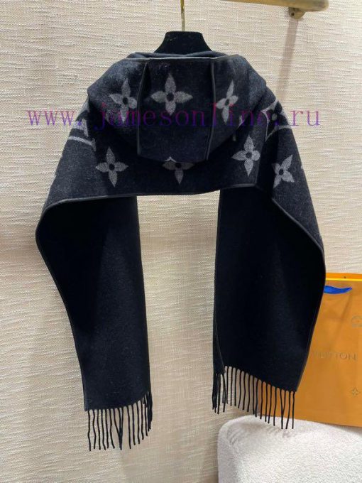 The Fall For You hooded scarf is made of a rich plush blend, featuring Monogram jacquard weaizssjikp - Image 13