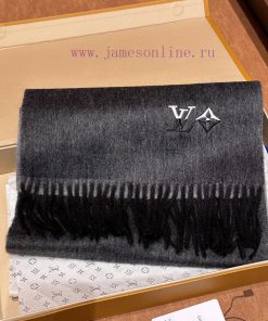 New Paris Fashion Show double-sided cashmere scarf on official websiteThe luxury of a couplefqox8kwn