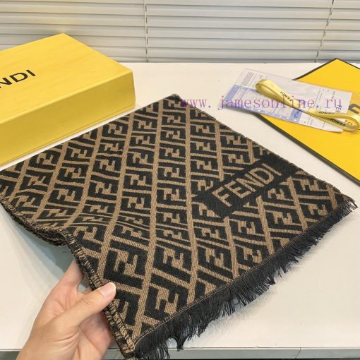 Cashmere is soft and free of purchase. This year's most popular scarf Fendi is grabbing all gv6nzd41 - Image 13