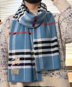 TB, high-end cashmere knitted scarf can be formal or casual, very classic men's design. Thistnmw07oe