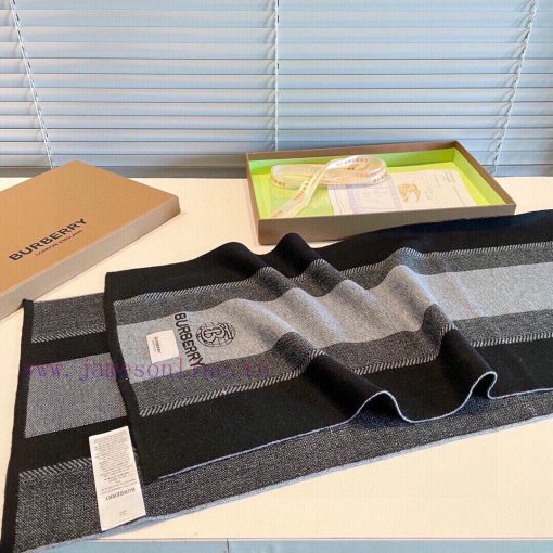 The high-end cashmere knitted scarf can be formal or casual, with a very classical design fo10yrvjbw - Image 17