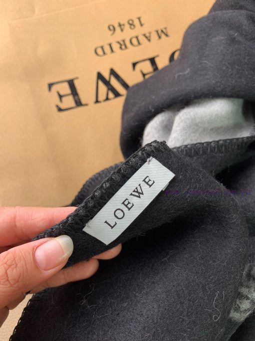 Loewe double-sided large character wool shawl long scarf is so fashionable and beautiful thazegertlj - Image 19