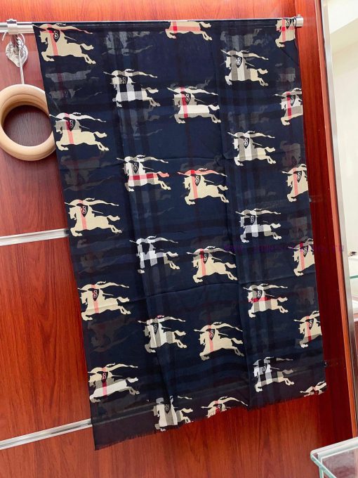 Low key luxury sense ️ Exquisite soft and elegant elite level fashionable scarf ️ This Burbedfp2javr - Image 14