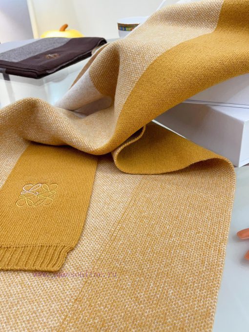 LOEWE 2023 new knitted scarf exudes a low-key sense of luxury. It is a top-notch, delicate, svkgk8me - Image 10