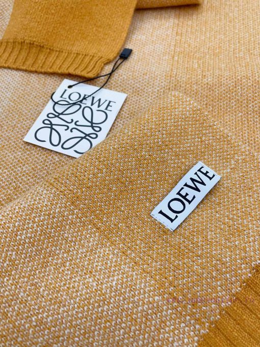 LOEWE 2023 new knitted scarf exudes a low-key sense of luxury. It is a top-notch, delicate, svkgk8me - Image 18