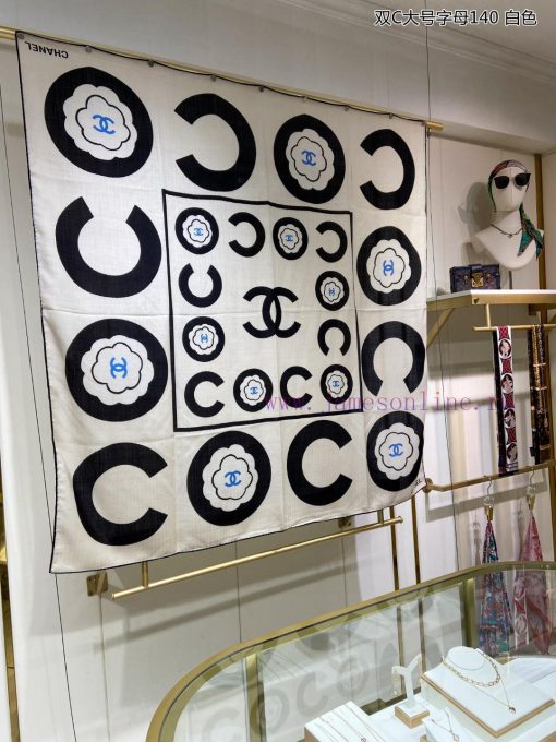 The new Double C Large Letter 140 Cashmere Square Scarf is recommended for VIP customers. Yo7rnwprsa - Image 4