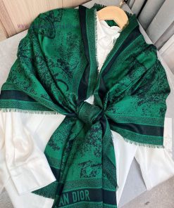Do's latest flagship product is the D Zoo Silk Scarf 90 Tropical Rainforest Series, which is226bduzc