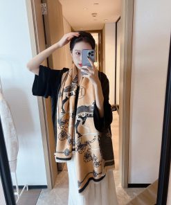 Grand Apparat Grand ApparateSilk scarf size 90cm x 9ocmDesigner Jacques EudelPublication timypppzsu8