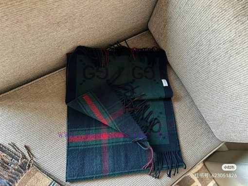 Gucci's new wool scarf is simply designed for winter100% wool, size 190x33cmBoth sides have pef7l14n - Image 7