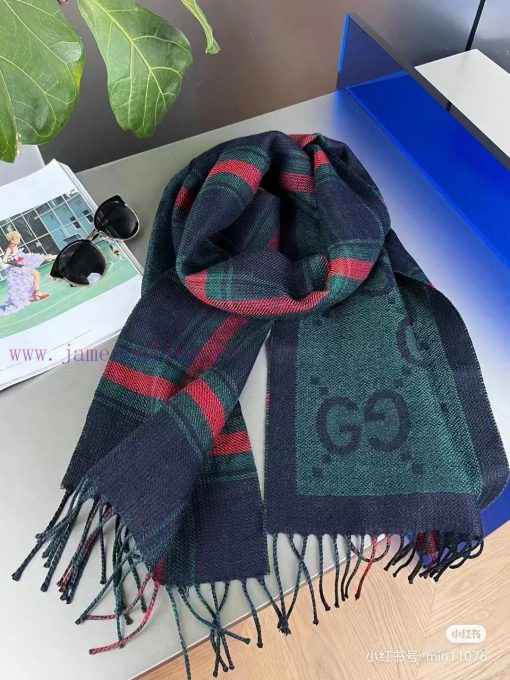 Gucci's new wool scarf is simply designed for winter100% wool, size 190x33cmBoth sides have pef7l14n - Image 11