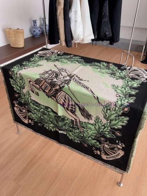 The Burberry oil painting series jacquard war horse knight square scarf shawl war horse knigcj3ywybj - Image 5