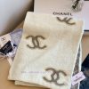 Chanel's new embroidered shawl is so beautiful [in tears]. It is a top-notch new item for thgyrk0tni