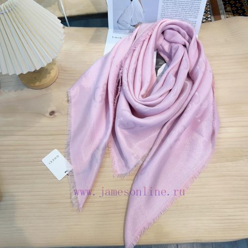 The classic GG gold and silver thread square scarf really doesn't need too much explanation.18i63oif - Image 14