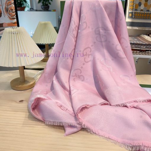 The classic GG gold and silver thread square scarf really doesn't need too much explanation.18i63oif - Image 15