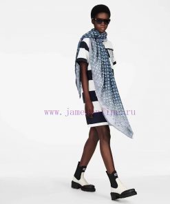 Louis Vuitton's synchronized new model features a gradient blue cigarette ash, a dreamy and bwkrlpck